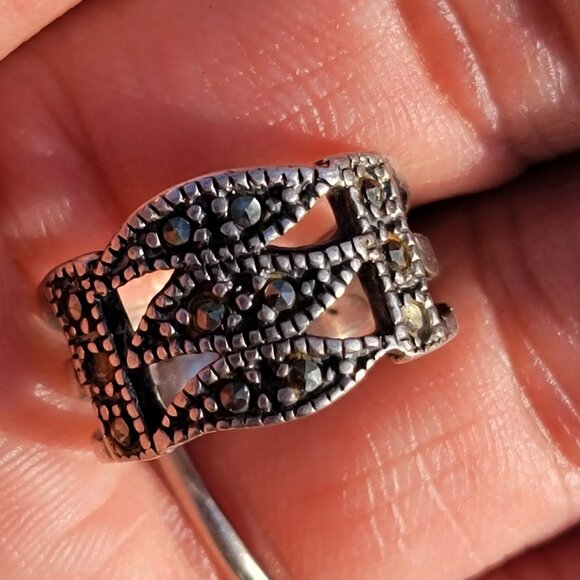Vintage 925 sterling silver Art Deco style swirl marcasite pinky or midi ring - Picture 10 of 16